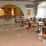 Paradise 2* 코스 타운