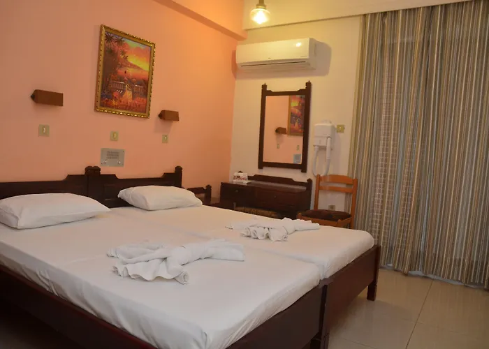 Ξενοδοχείο Paradise 2*