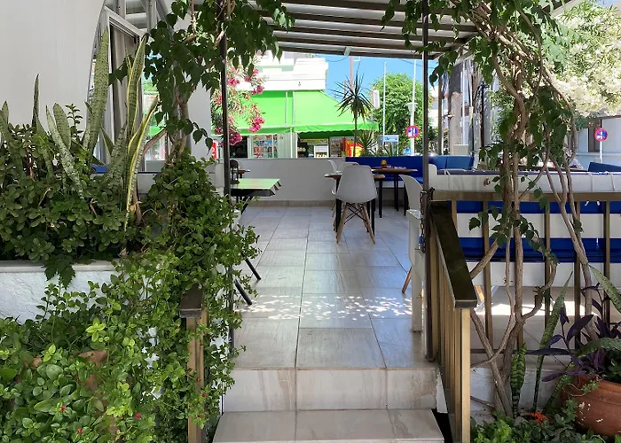 Paradise Ξενοδοχείο 2*