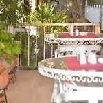 Hotel Paradise 2*