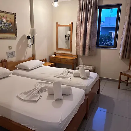 Paradise Hotel 2*