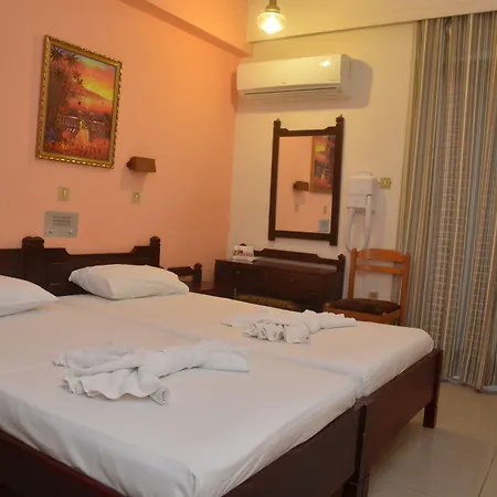 Szálloda Paradise 2*