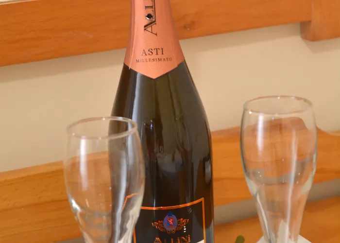 מלון Paradise 2*