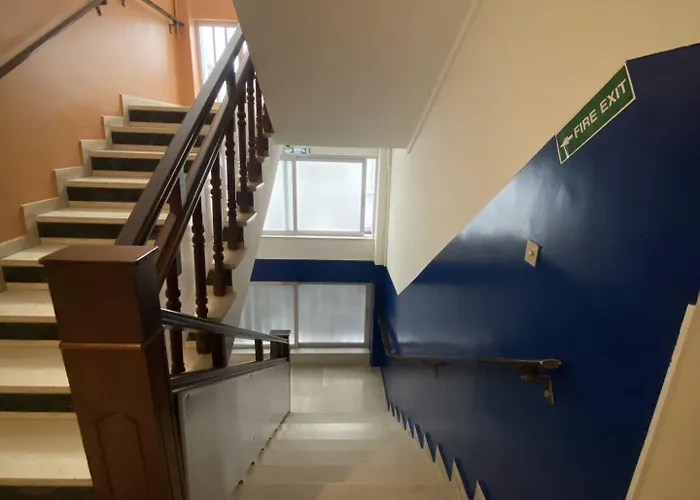 מלון Paradise 2*